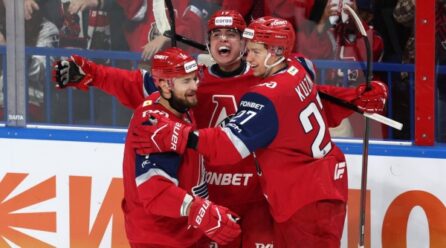 Чемпион КХЛ «Локомотив» начал новый сезон с уверенной победы над «Трактором»